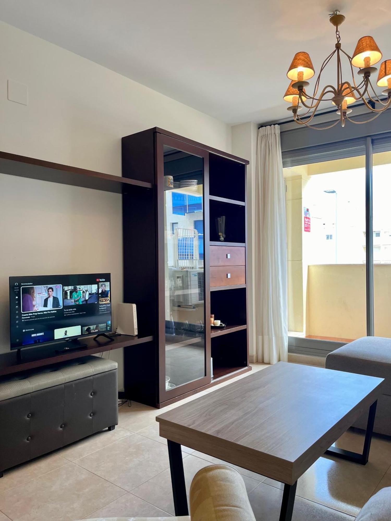 Enamora A 10 Min De La Playa Norte, Con Parking Incluido, Wifi Y Smart Tive, Disfruta De De 5 Estrellas Apartament *